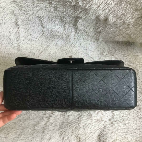 *SOLD*Chanel Classic Jumbo Single Flap Black Caviar Bag - Picture 3 of 16